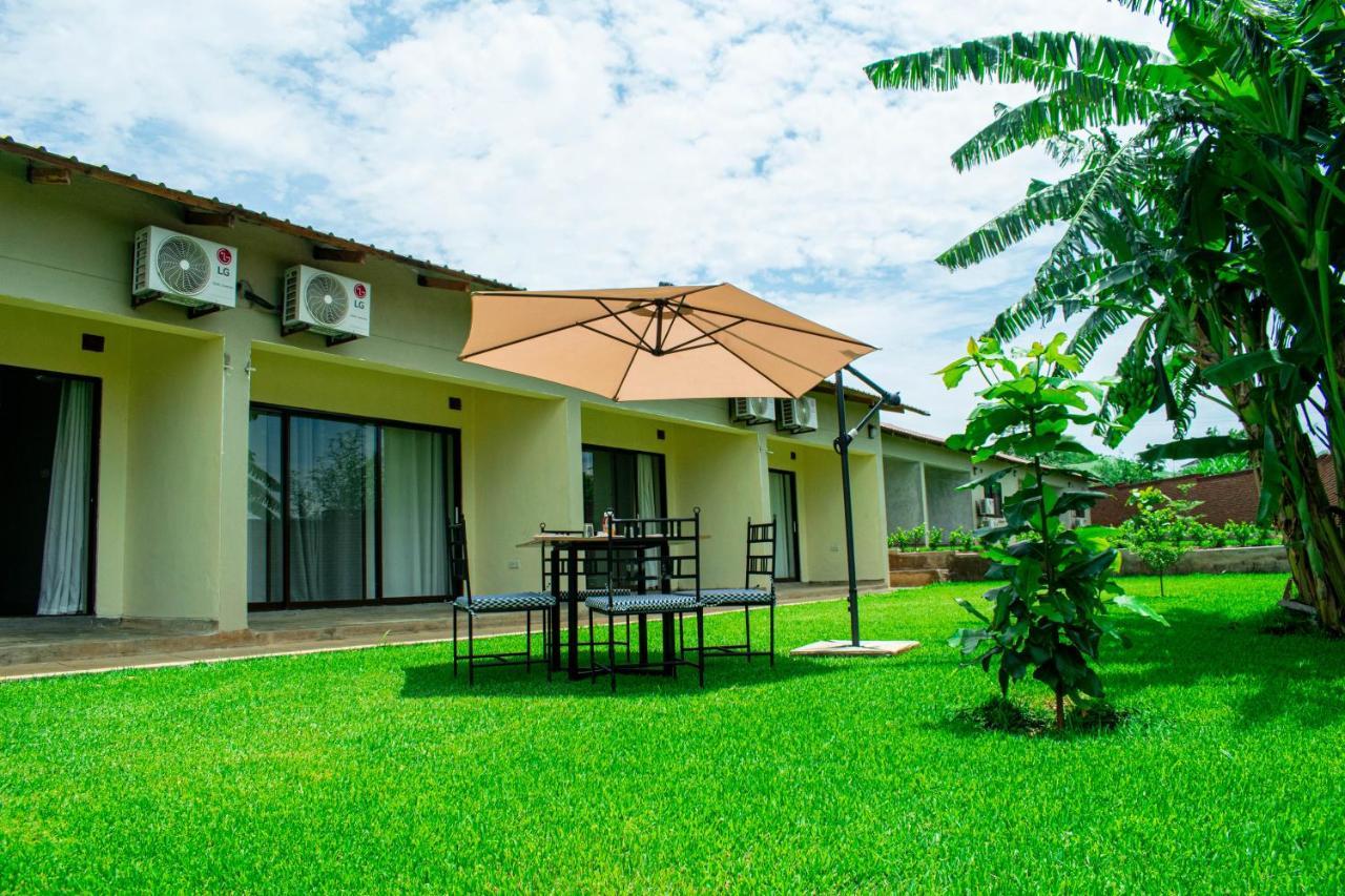 Douglas Lodge & Apartments Lilongwe Exteriör bild