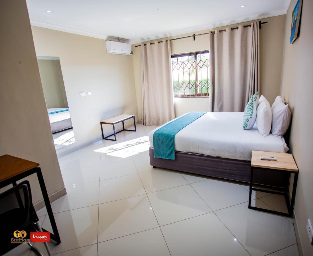 Douglas Lodge & Apartments Lilongwe Exteriör bild